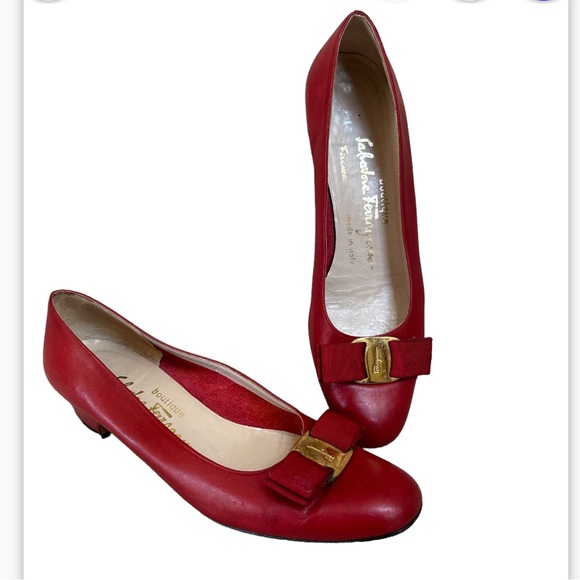 Salvatore Ferragamo Shoes - Salvatore Ferragamo Ladies Red Calf Leather Bow Pump Shoe NICCOLA Women 6.5 AAA